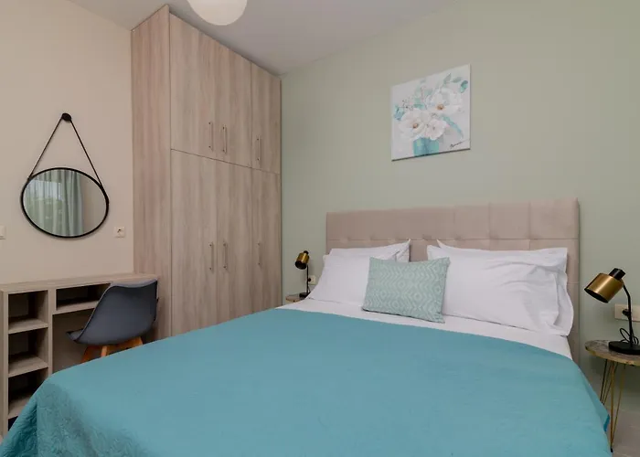 Cinque Terre Kamelia 扎金索斯镇